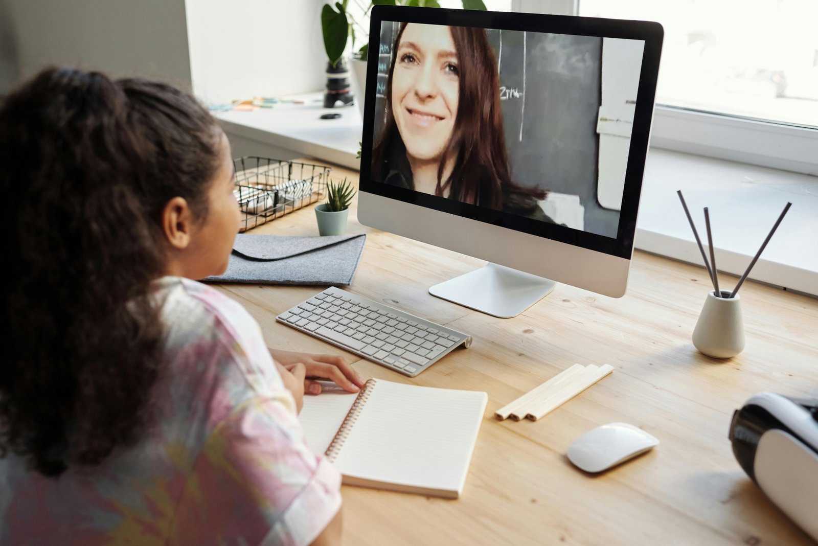 Role of AI Tools in Supporting Independent and Lifelong Learning