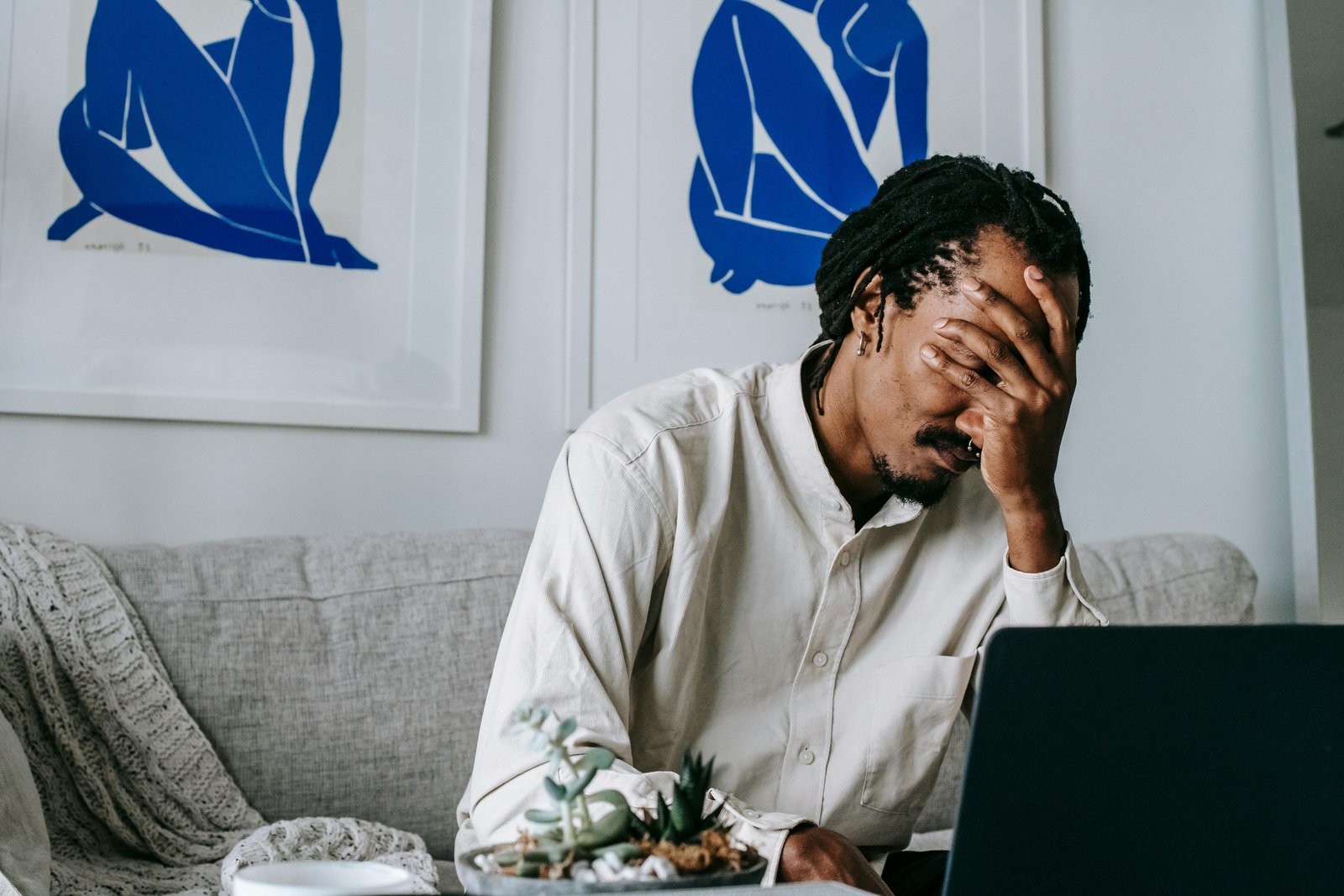 “It didn’t feel right but I needed a job so desperately”: Understanding People’s Emotions and Help Needs During Scams