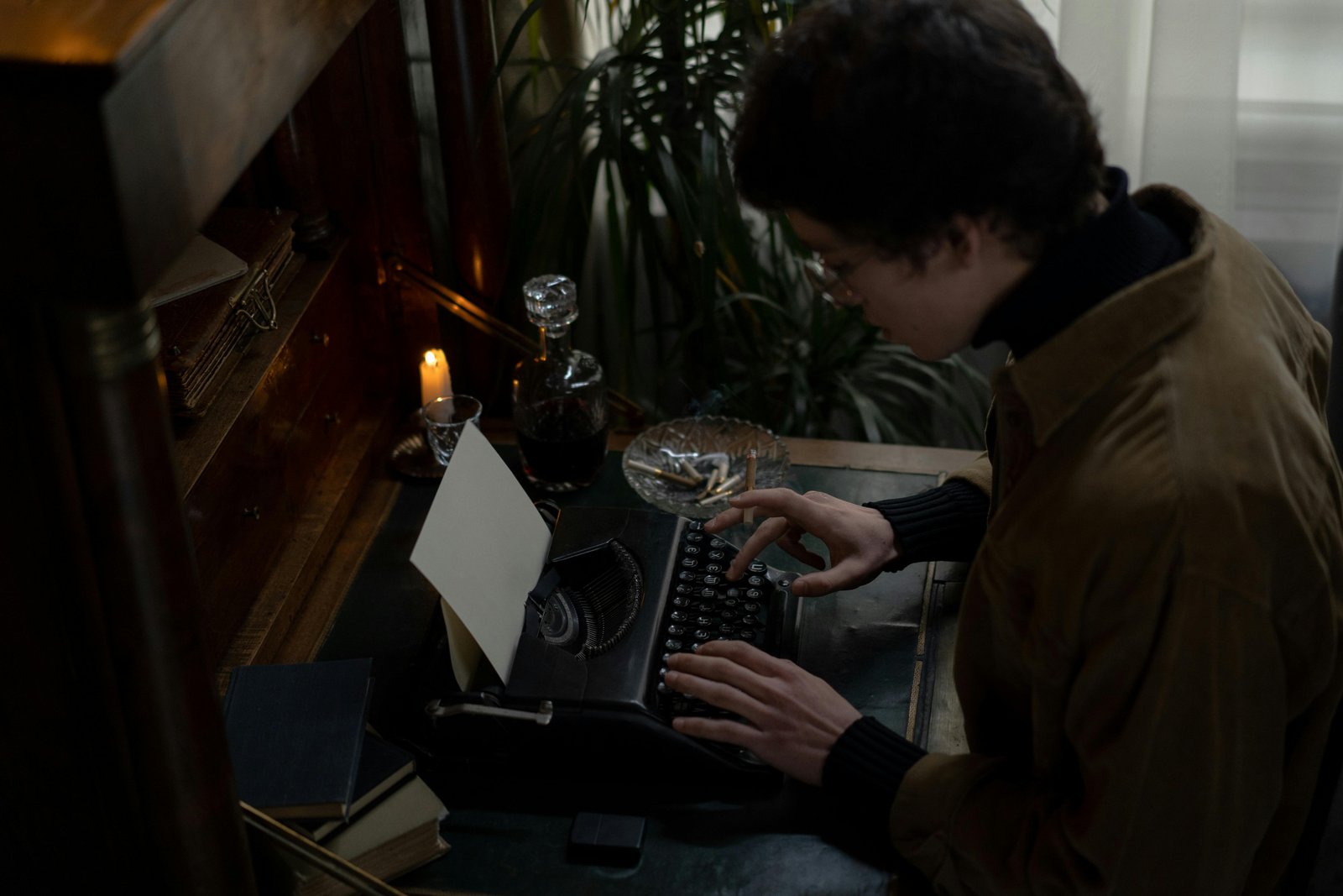 DuoDrama: Supporting Screenplay Refinement Through LLM-Assisted Human Reflection