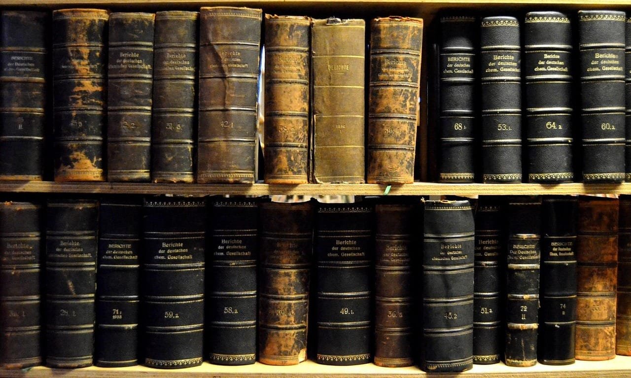 Carr’s realism links utopia, power, and colonial critique