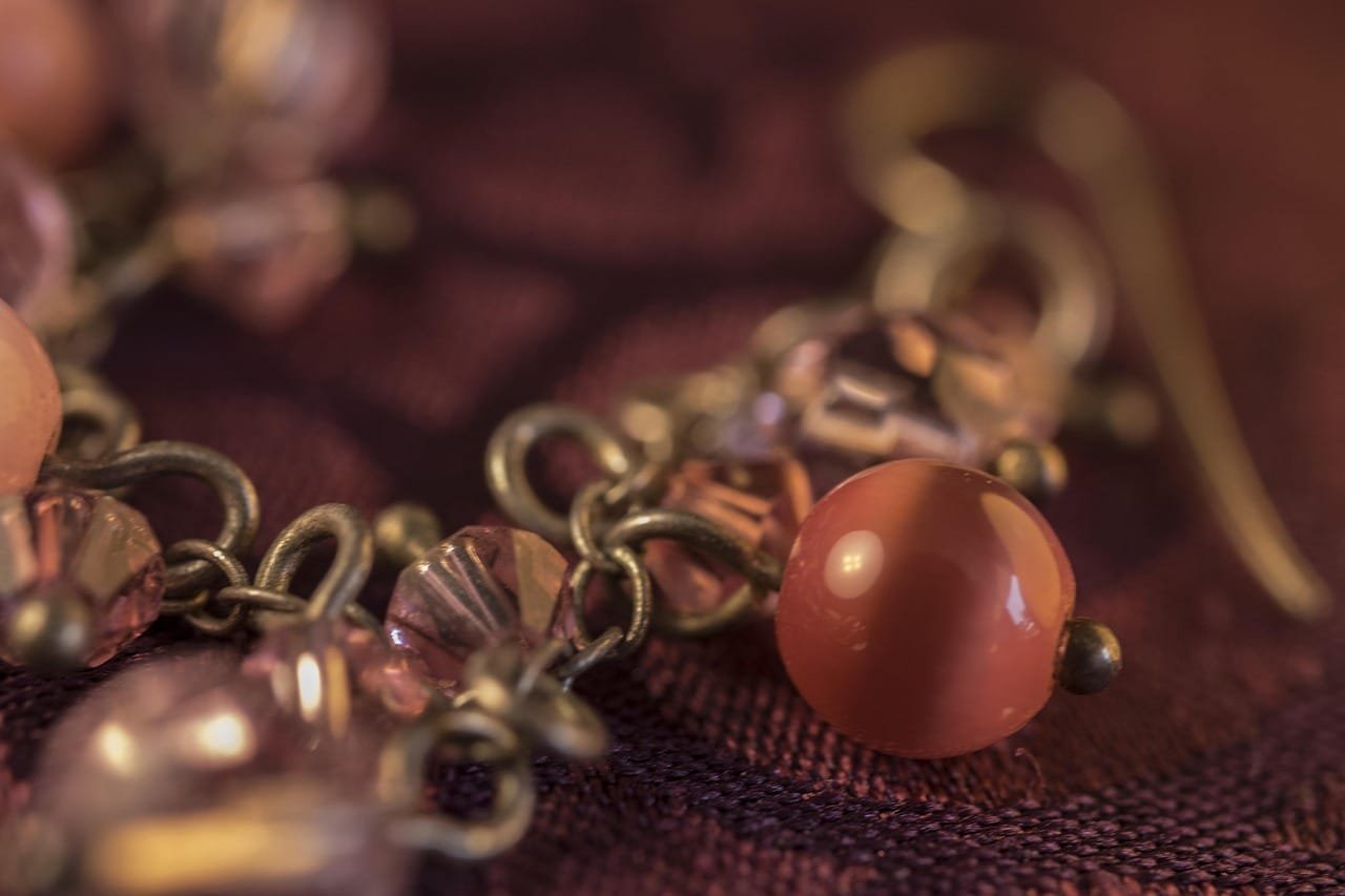 Bead from Sumhuram appears to be north-western Indian in origin