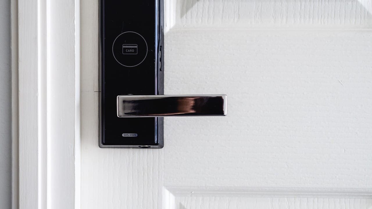 Retrieval-augmented Generation of Enhanced Trigger-action Programming Rules in Smart Home