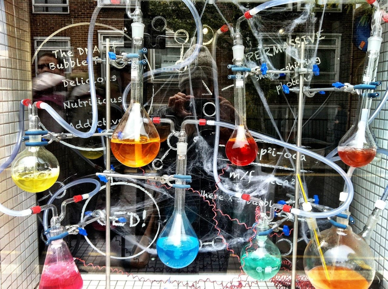 Cyclometalated platinum products depend on the halogen in the ligand