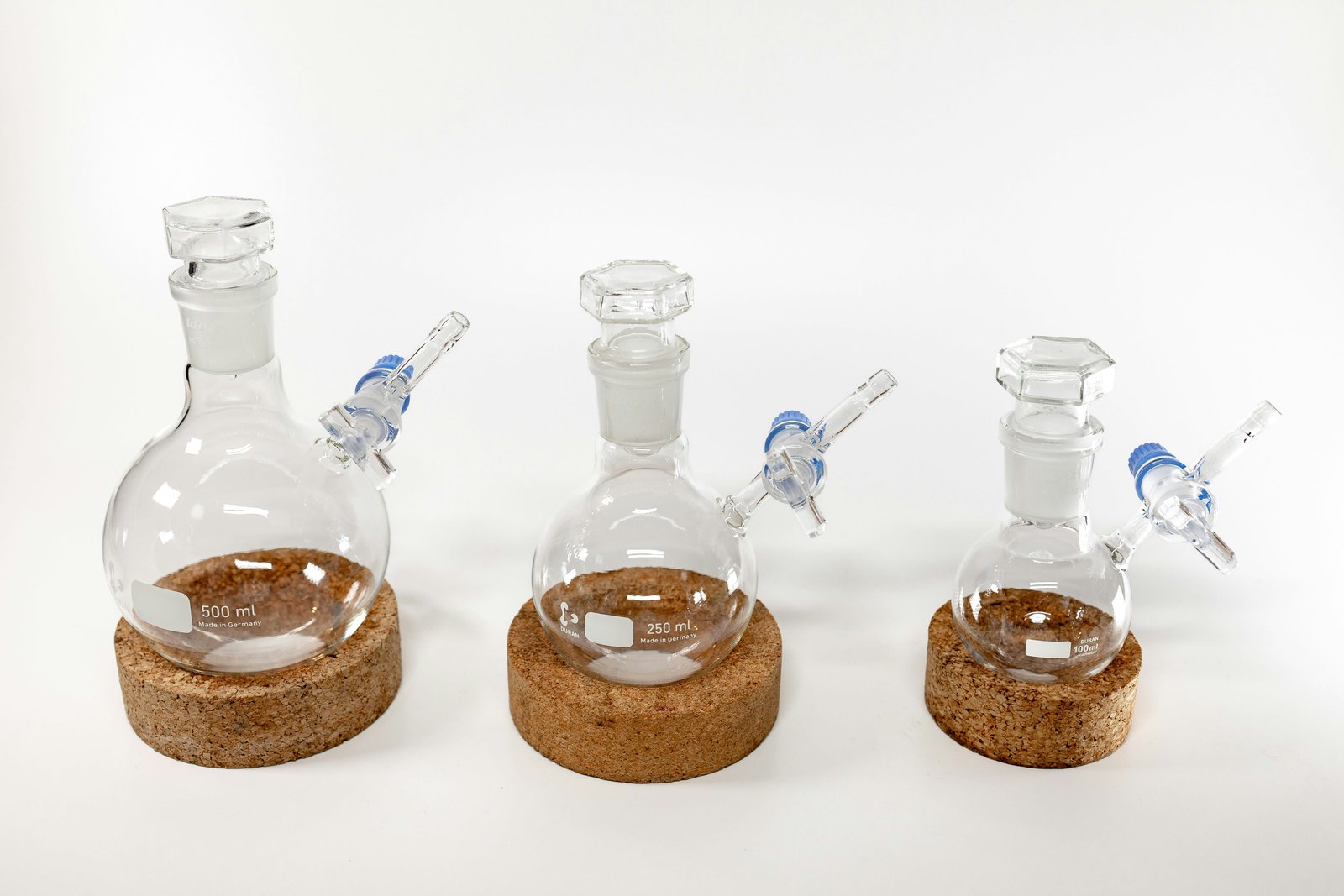 Miniaturized extraction selectively enriched toxicologically relevant MOAH