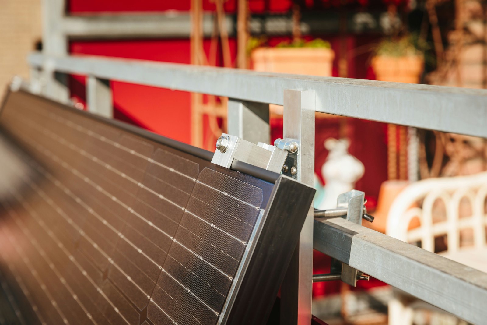 Adaptive CPU frequency scaling for energy-efficient and sustainable edge computing under renewable energy uncertainty